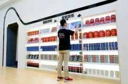 记者：勒沃库森即将签下18岁前锋科法内，球员直接进滕哈赫一线队